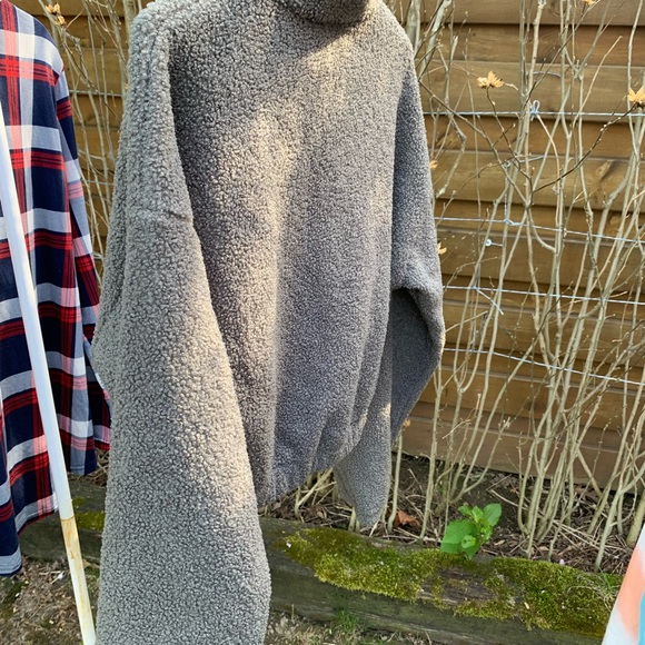 ZAFUL Half Zip Plush Cropped Sweatshirt - Picture 2 of 2